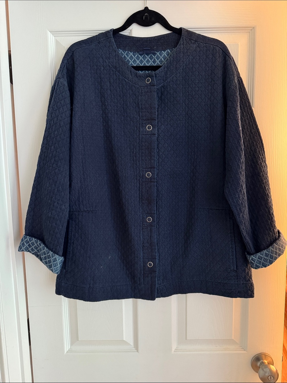 📌 JJill Indigo: Med Quilted Navy Button-Front Jacket